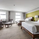 Hotel Champlain