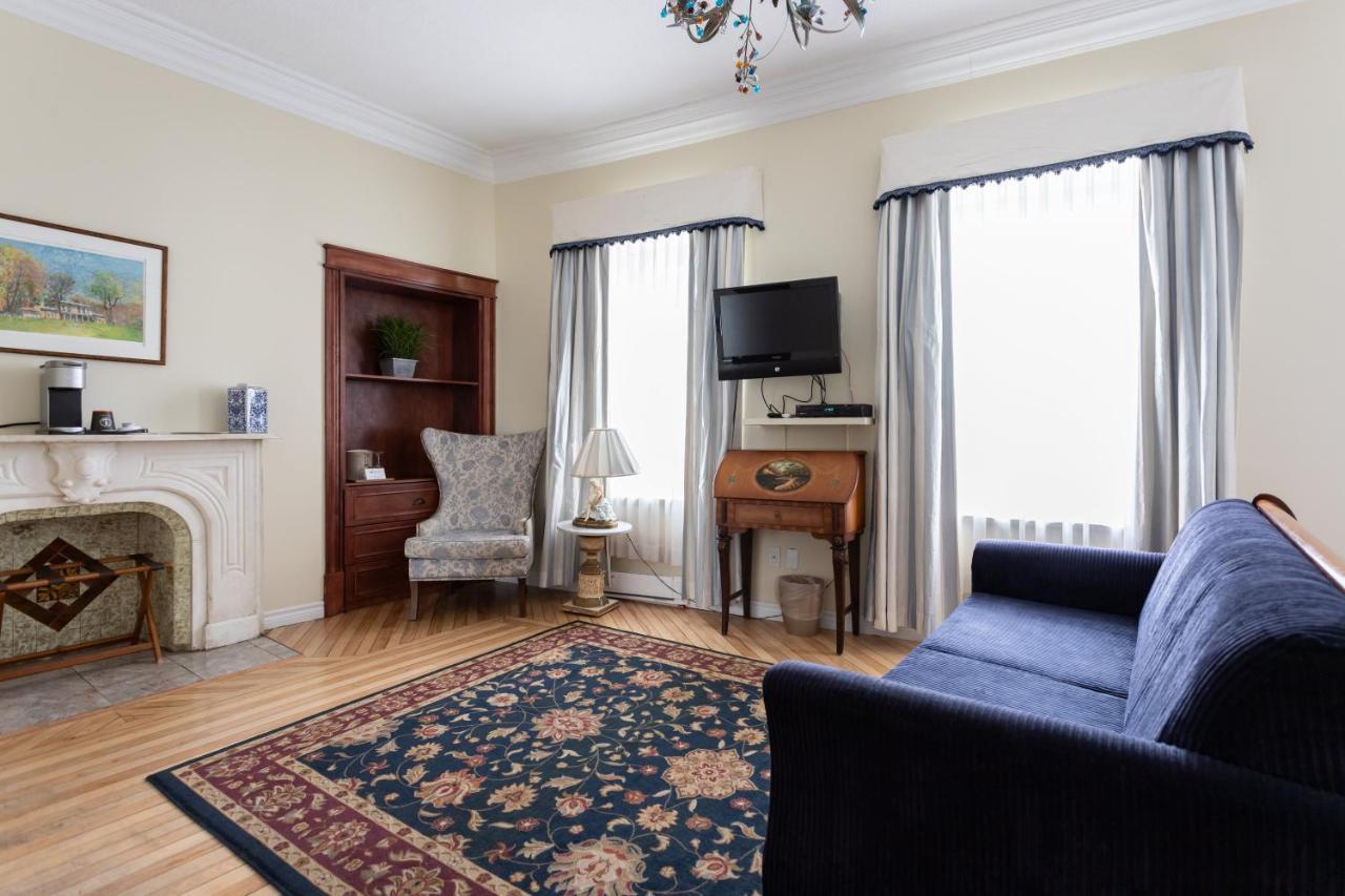 Champlain Hotel