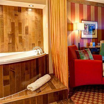 Champlain Hotel Quebec City