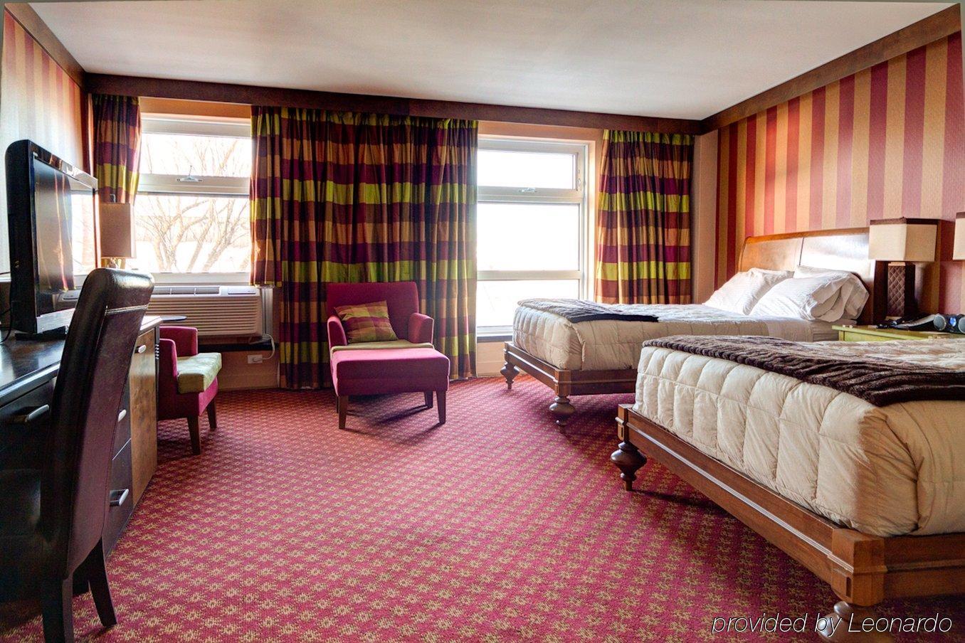 Champlain Hotel