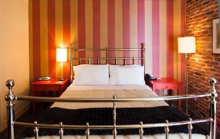 Champlain Hotel 3*